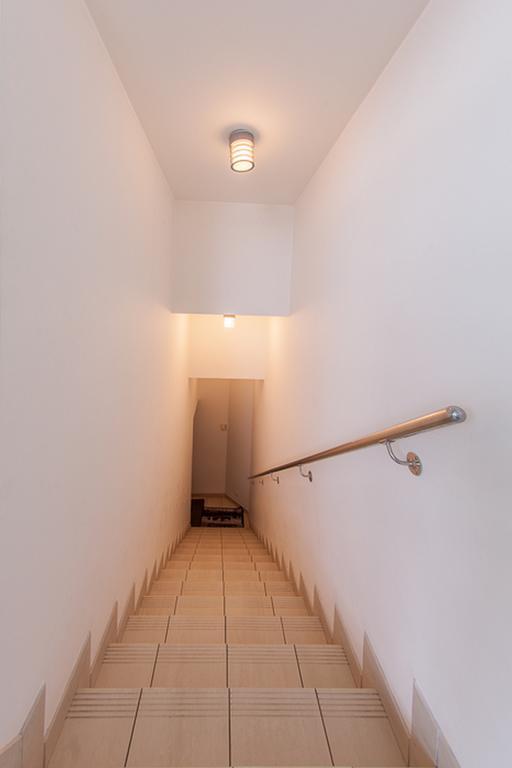 Mansard Apartment Antonovicha 4 Киев Екстериор снимка